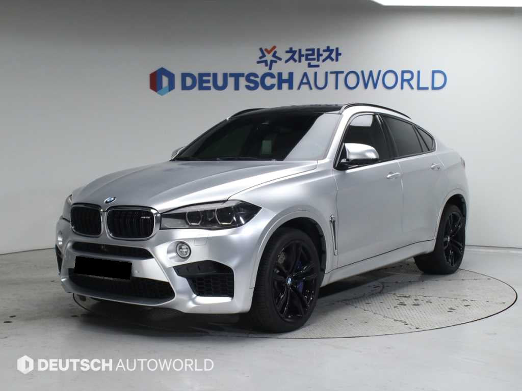 BMW X6M — photo 01