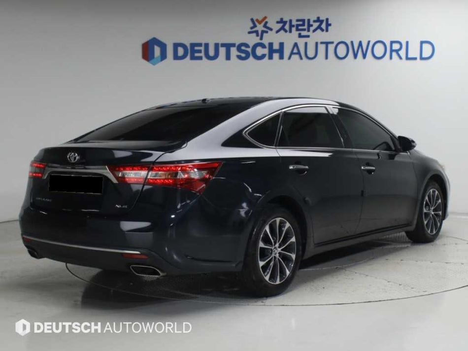 Toyota Avalon — photo 02