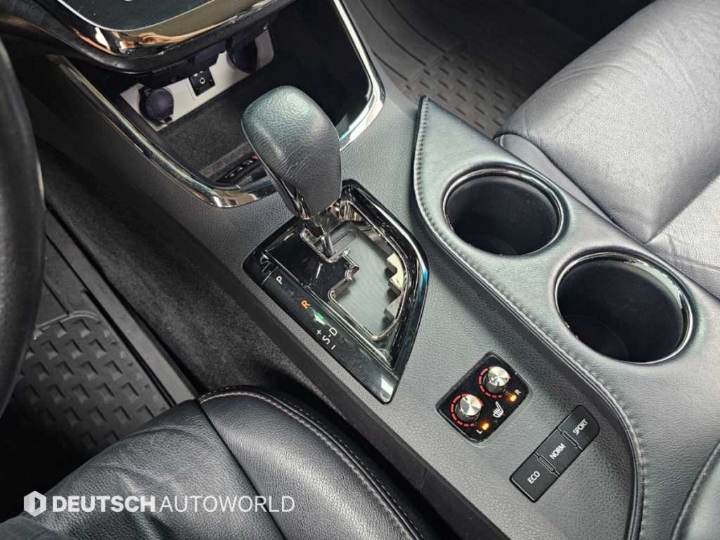Toyota Avalon — photo 09