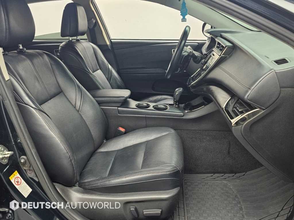 Toyota Avalon — photo 10