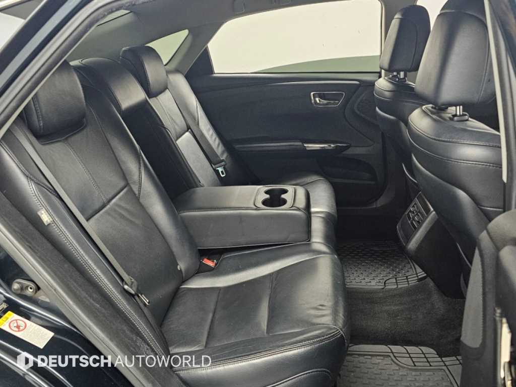 Toyota Avalon — photo 12