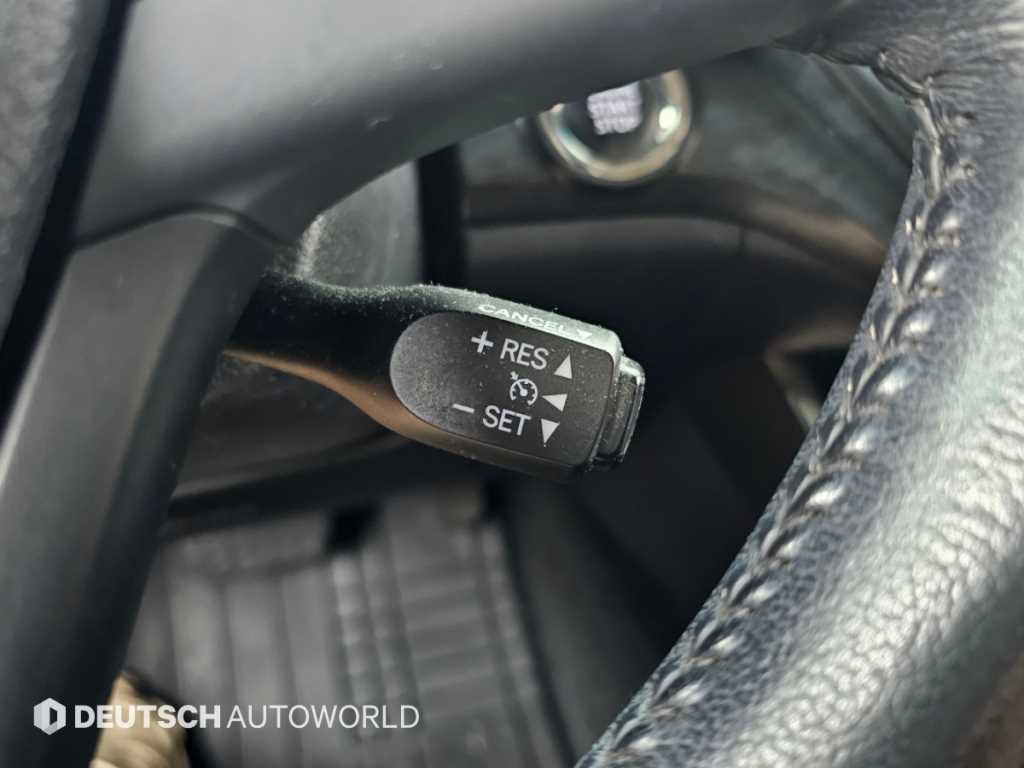 Toyota Avalon — photo 16