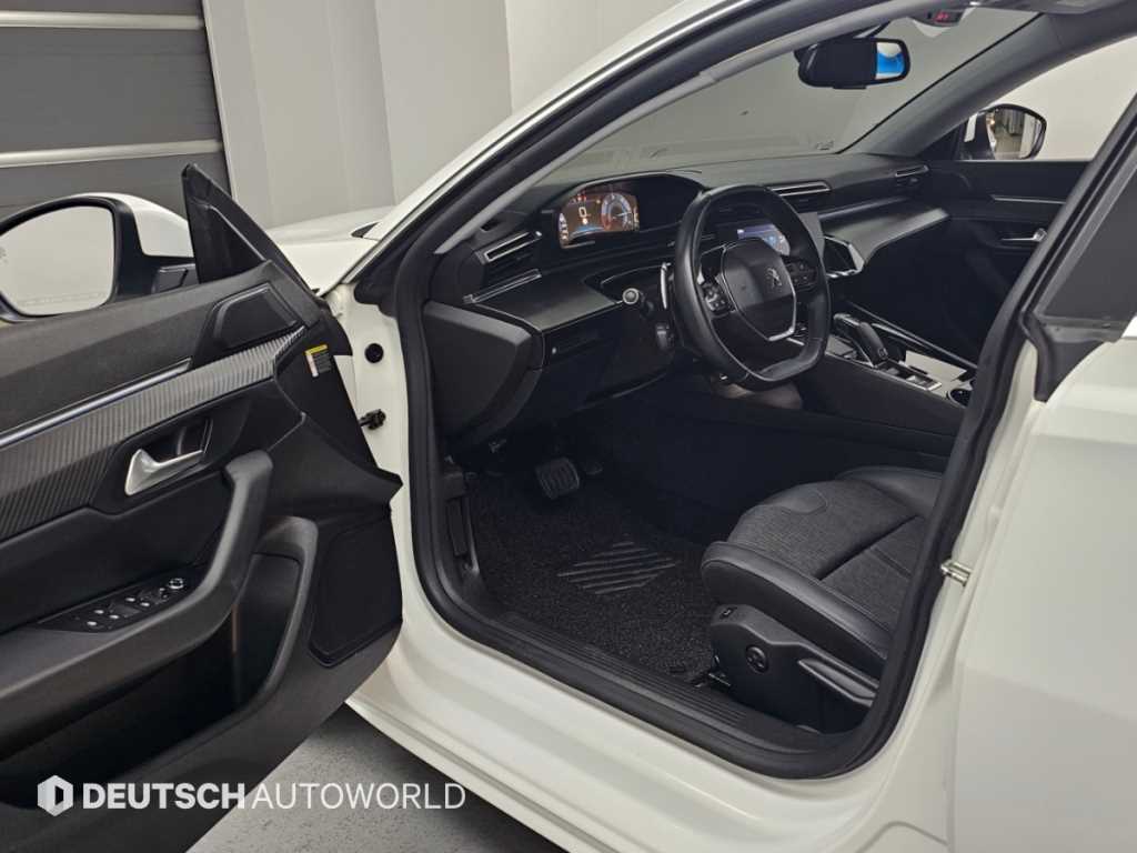 Peugeot 508 — photo 11