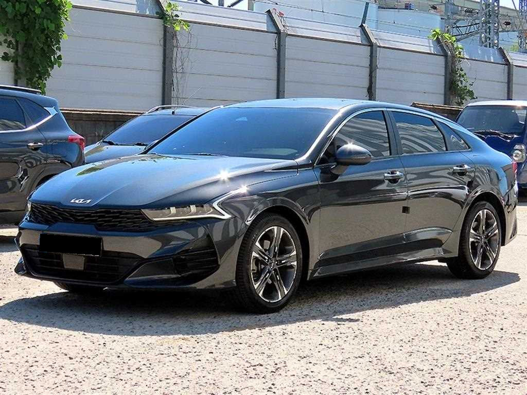 Kia K5 — photo 02