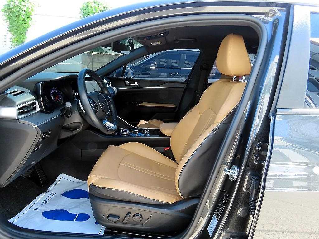 Kia K5 — photo 05