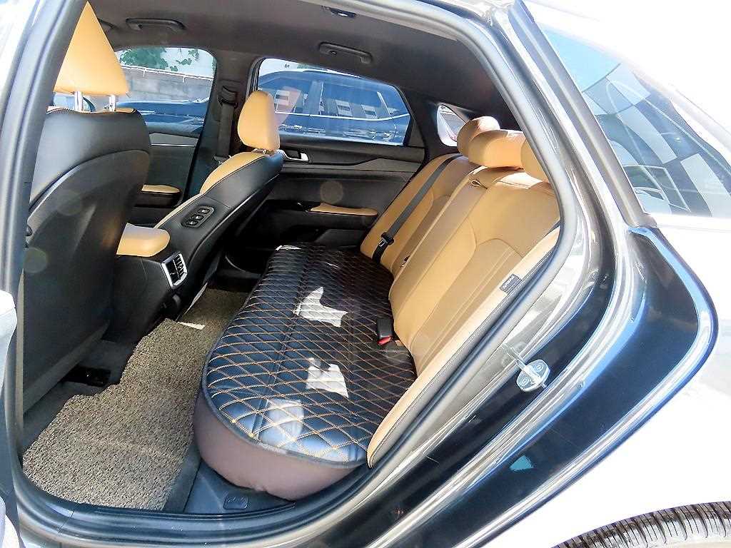 Kia K5 — photo 06
