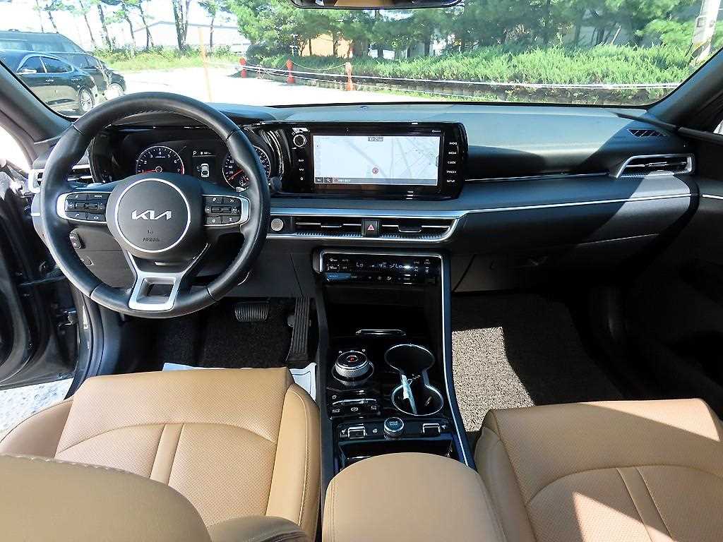 Kia K5 — photo 07