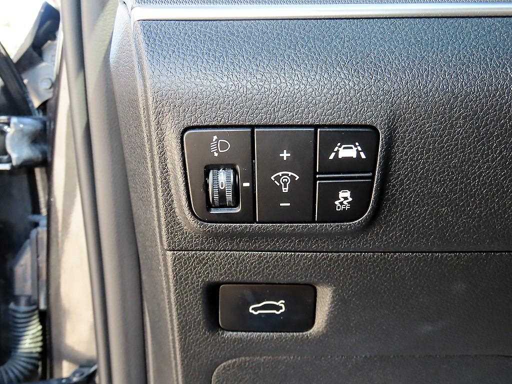Kia K5 — photo 12