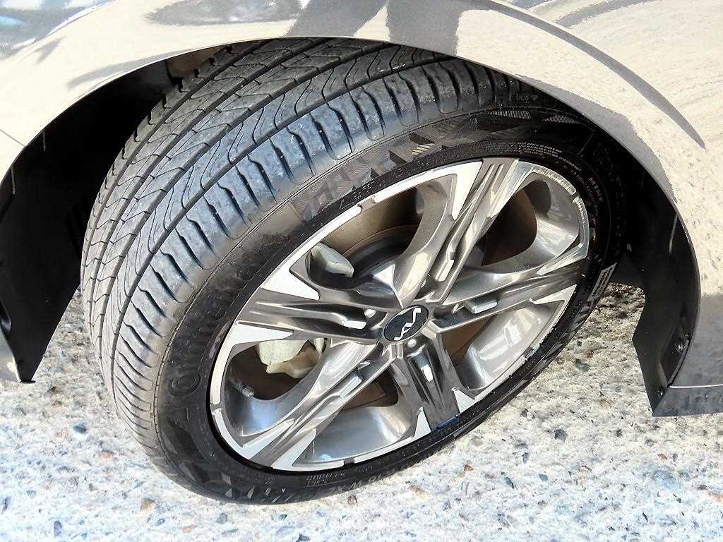 Kia K5 — photo 20