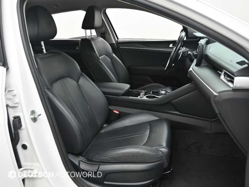 Kia K5 — photo 10