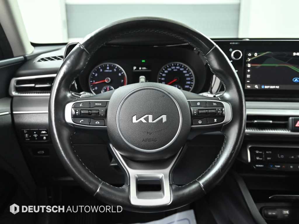 Kia K5 — photo 13