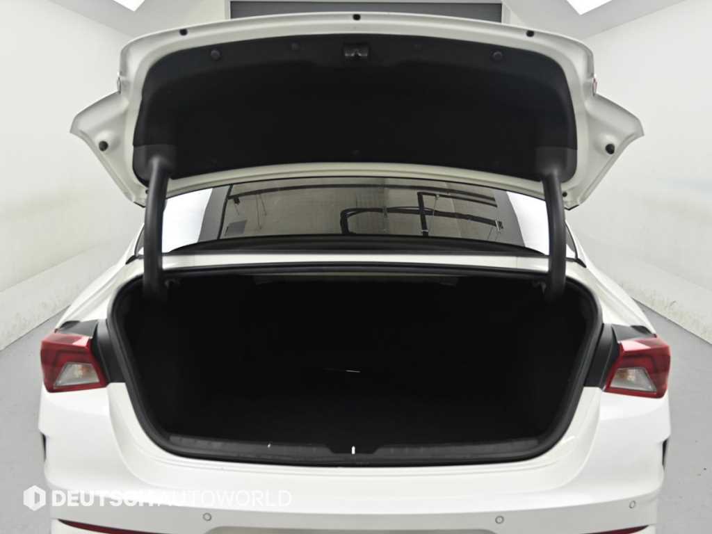 Kia K5 — photo 19