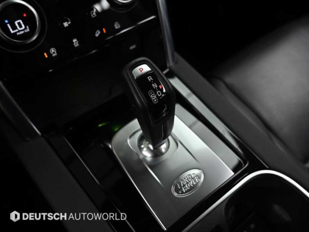 Land Rover Discovery Sport — photo 09