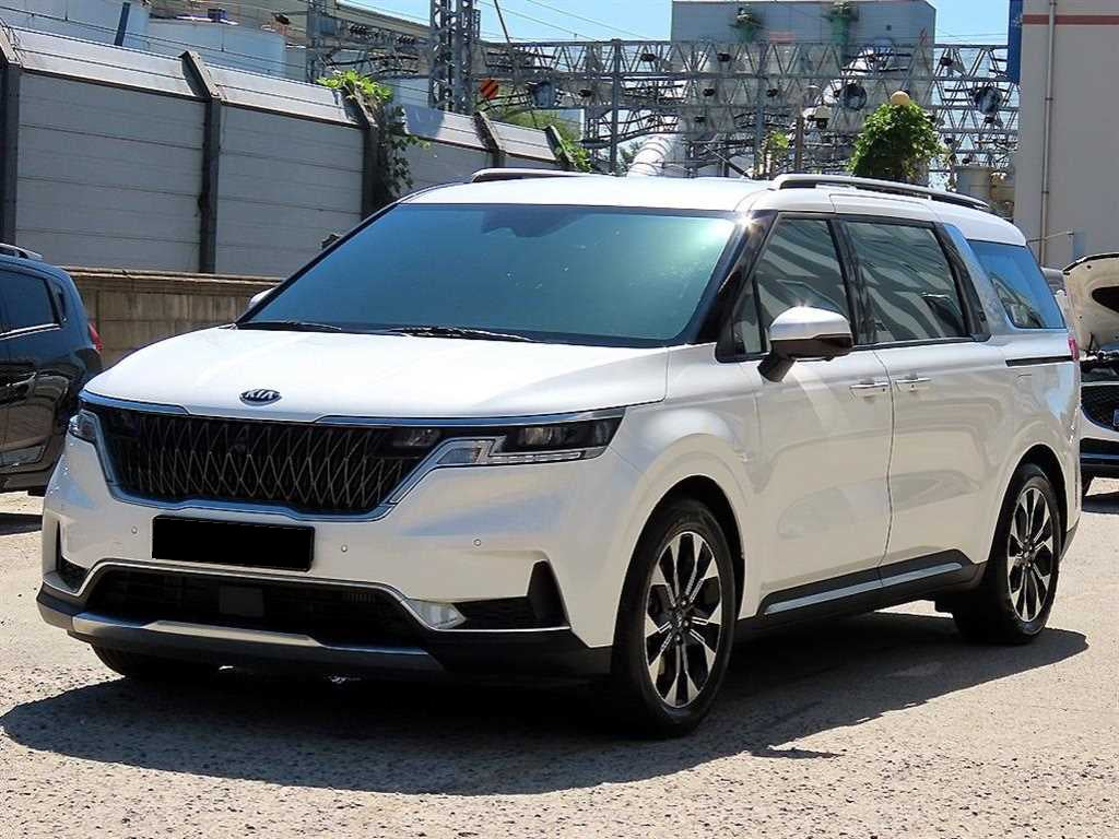 Kia Carnival — photo 02