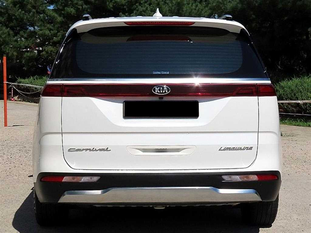 Kia Carnival — photo 04