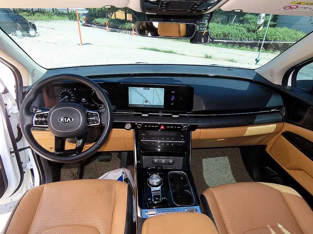 Kia Carnival — photo 07