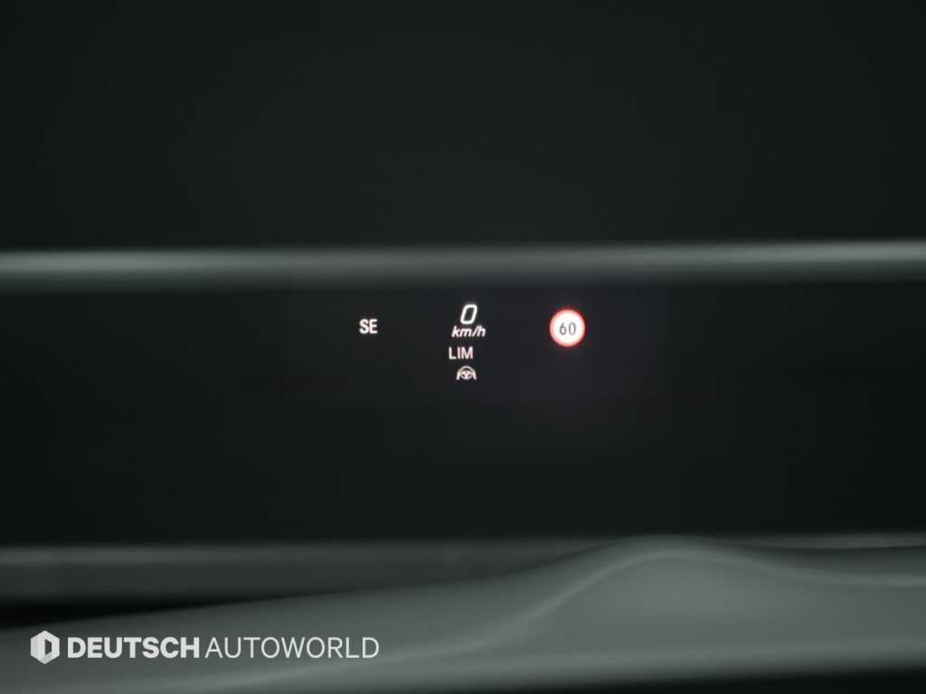 Mercedes-Benz E-Class — photo 18