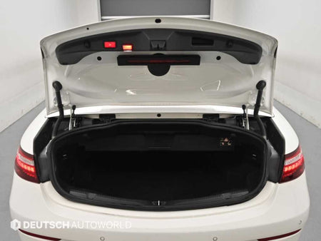 Mercedes-Benz E-Class — photo 19