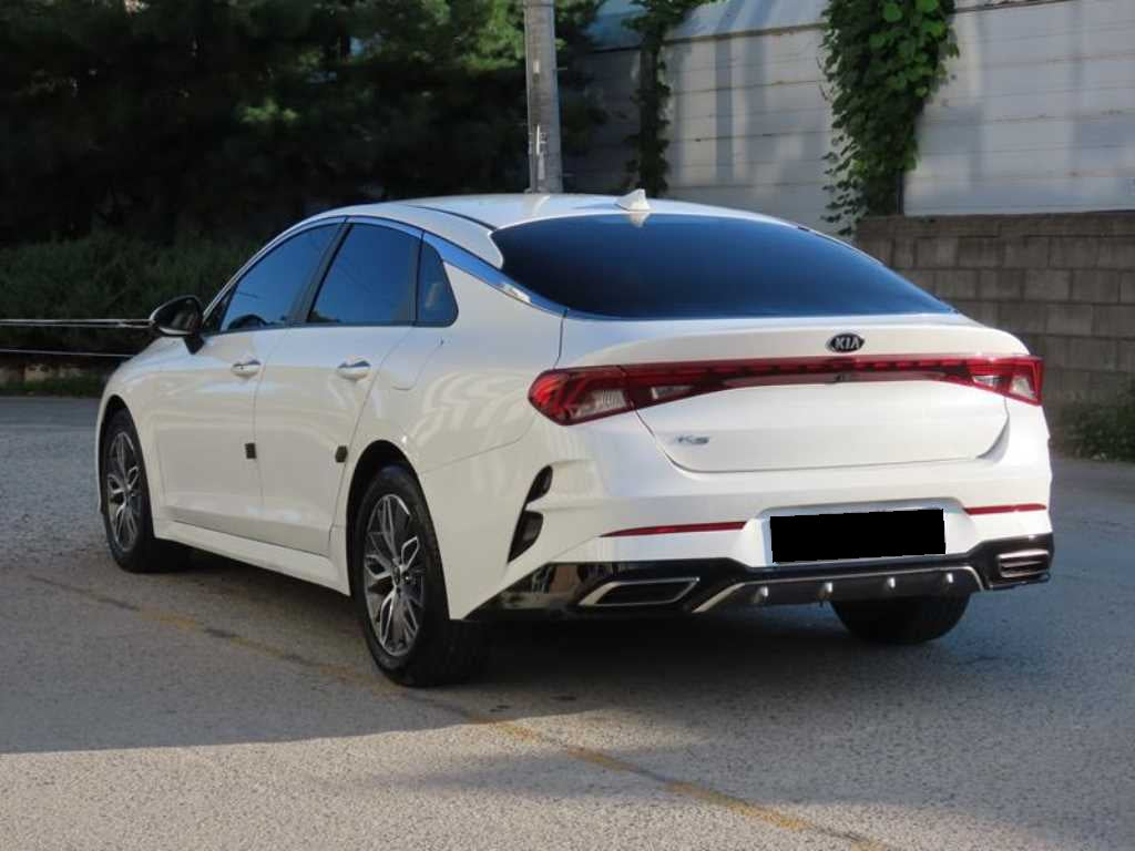 Kia K5 — photo 03