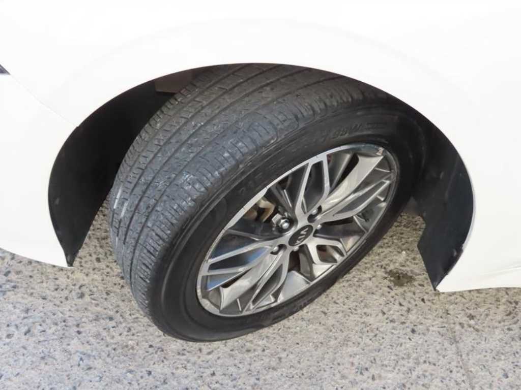 Kia K5 — photo 19