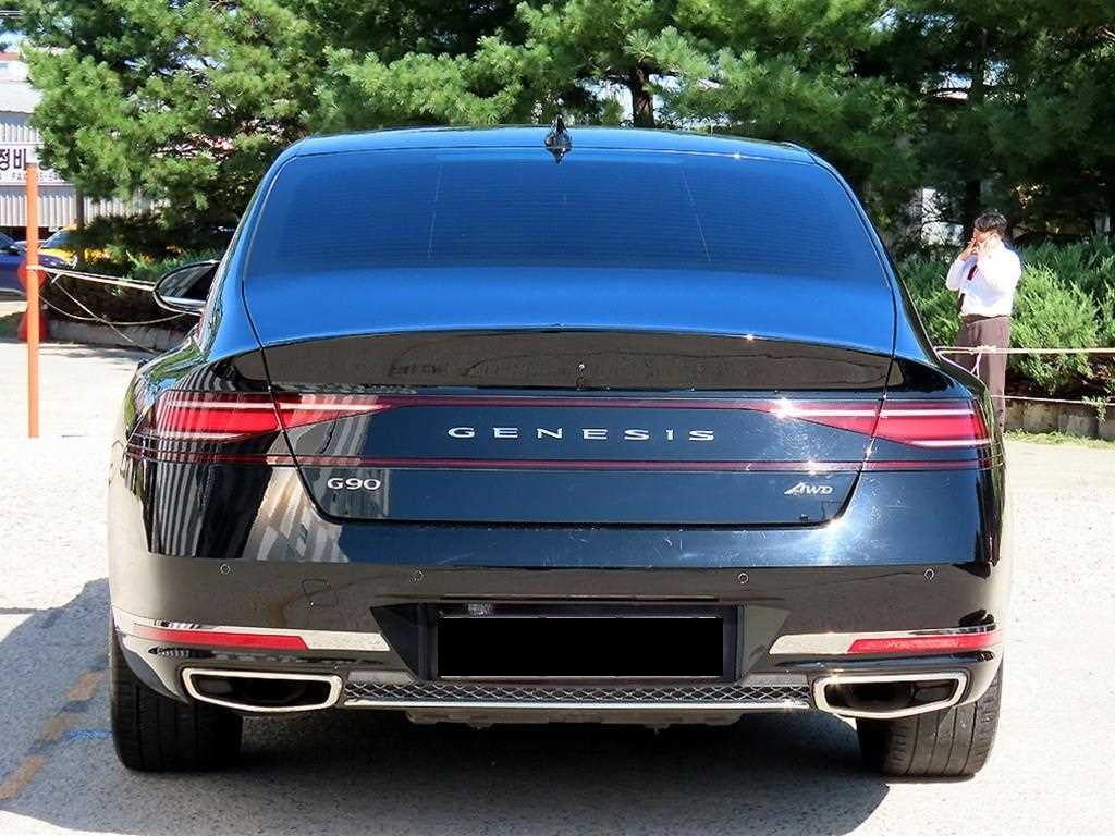 Genesis G90 — photo 04