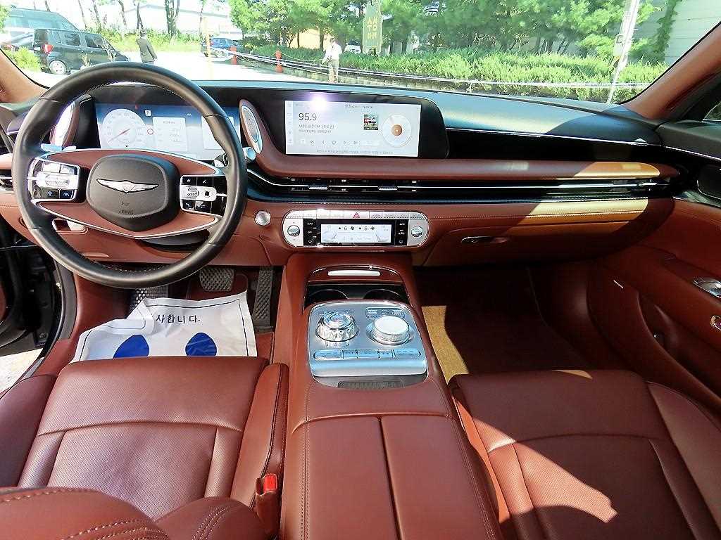 Genesis G90 — photo 07