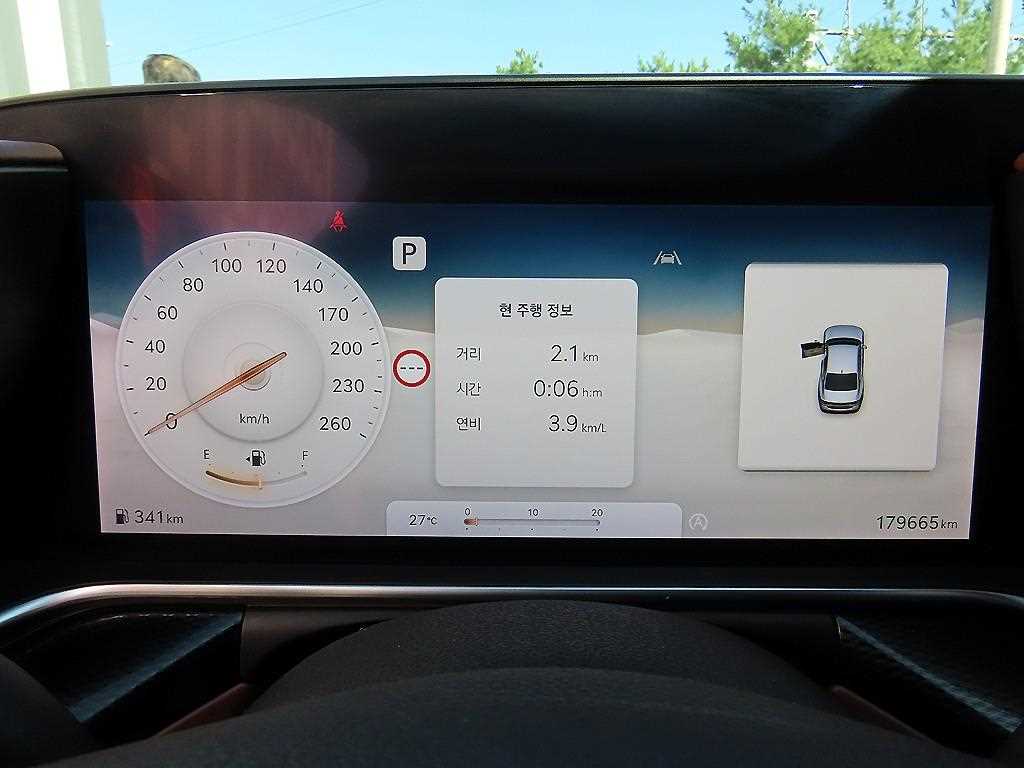 Genesis G90 — photo 09