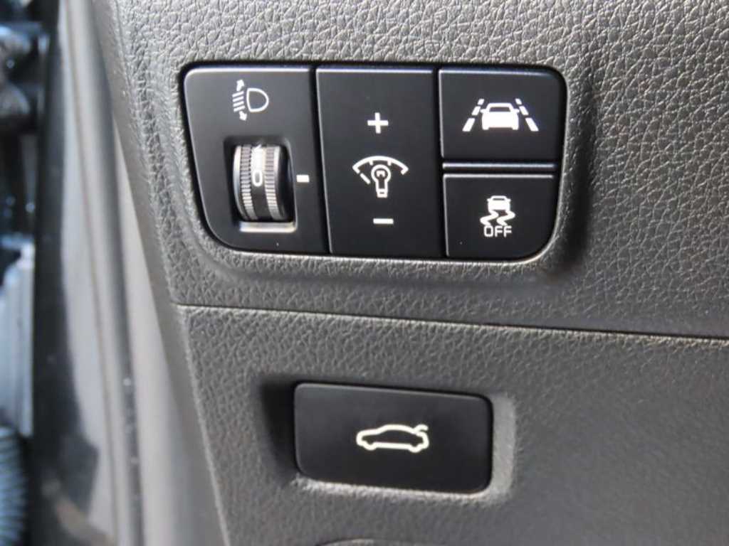 Kia K5 — photo 11