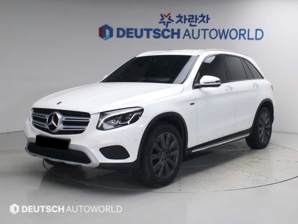 Mercedes-Benz GLC-Class — photo 01