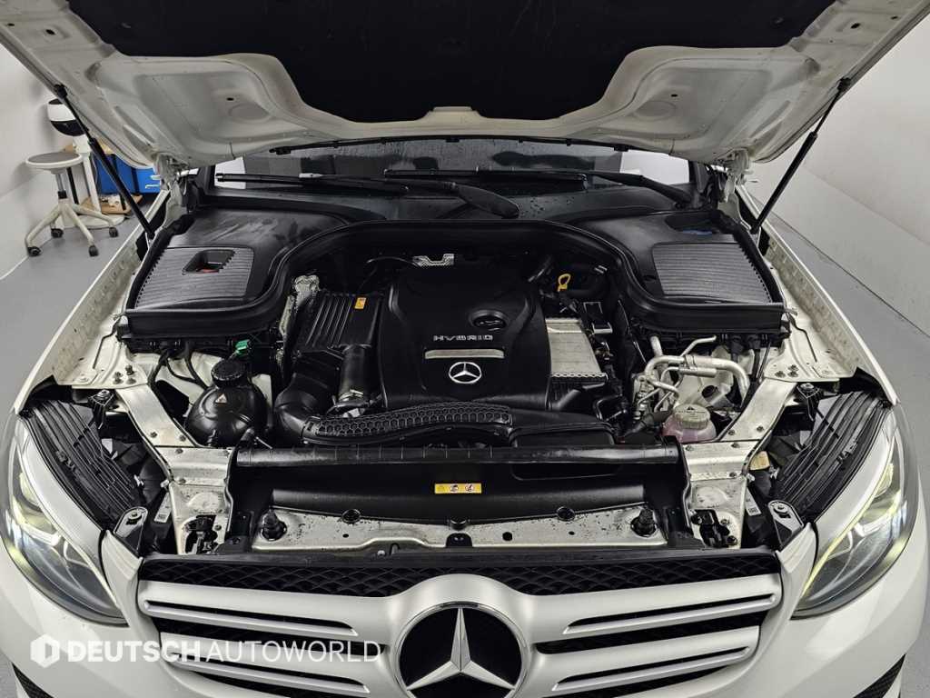 Mercedes-Benz GLC-Class — photo 06