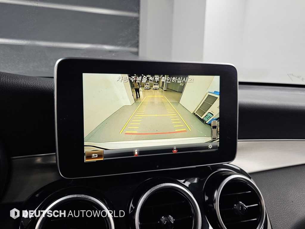 Mercedes-Benz GLC-Class — photo 15