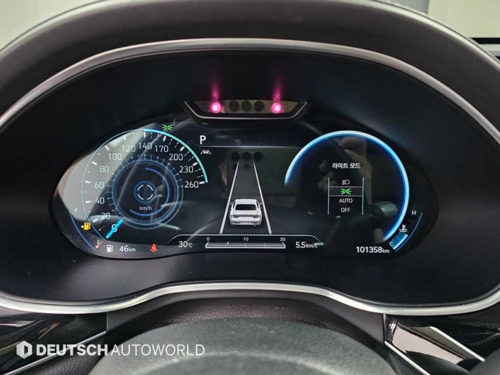 Genesis G80 — photo 08