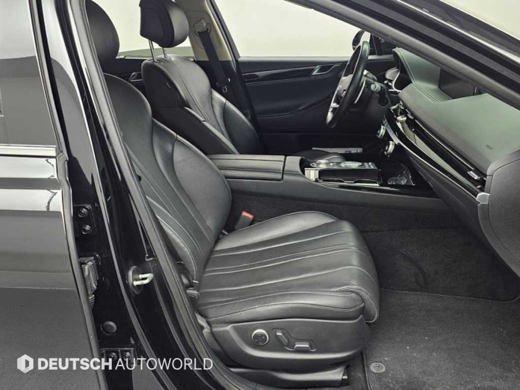Genesis G80 — photo 10