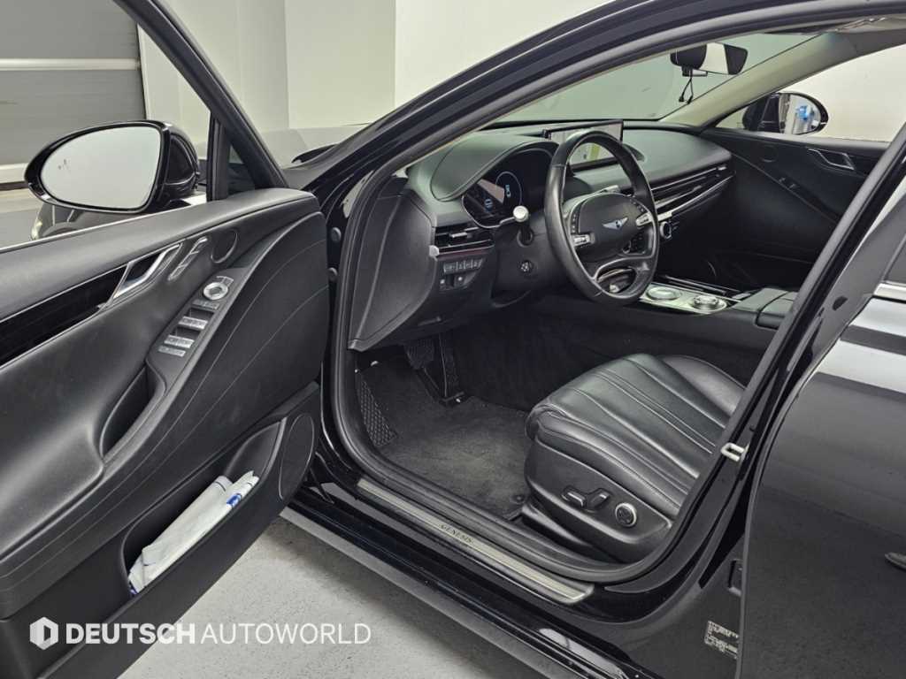 Genesis G80 — photo 11
