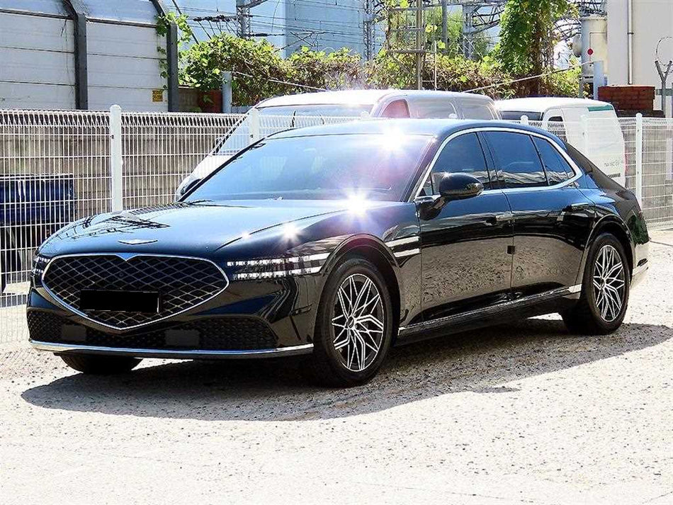 Genesis G90 — photo 02