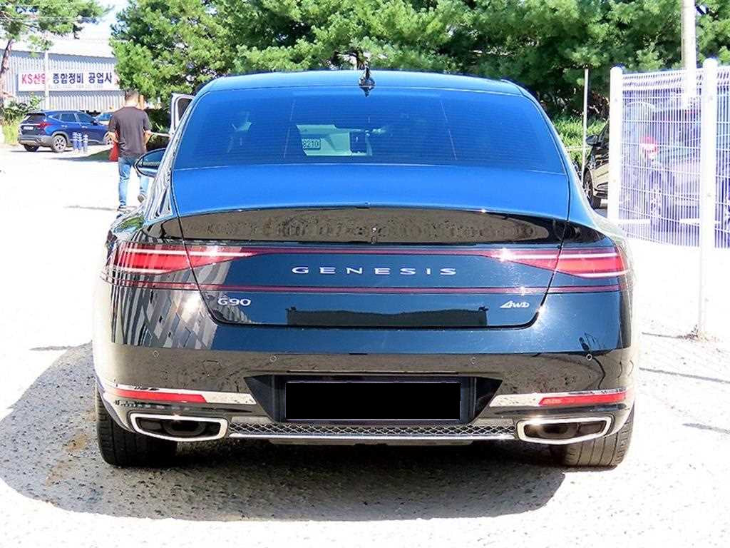 Genesis G90 — photo 04