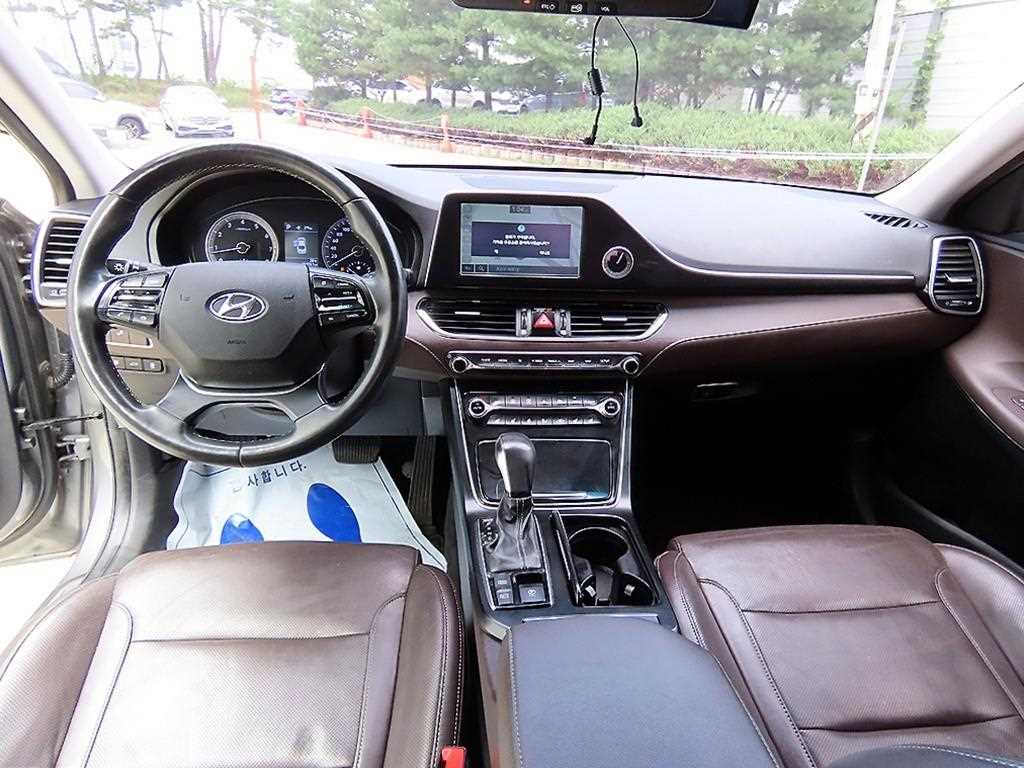 Hyundai Grandeur — photo 07