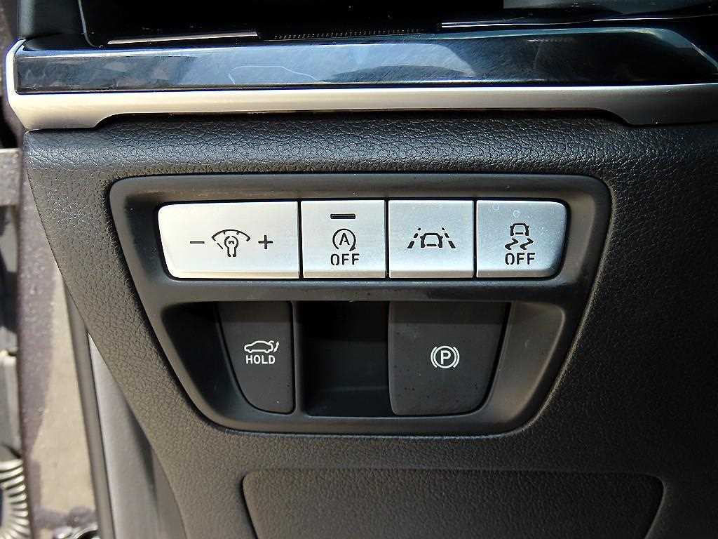 Genesis G80 — photo 13
