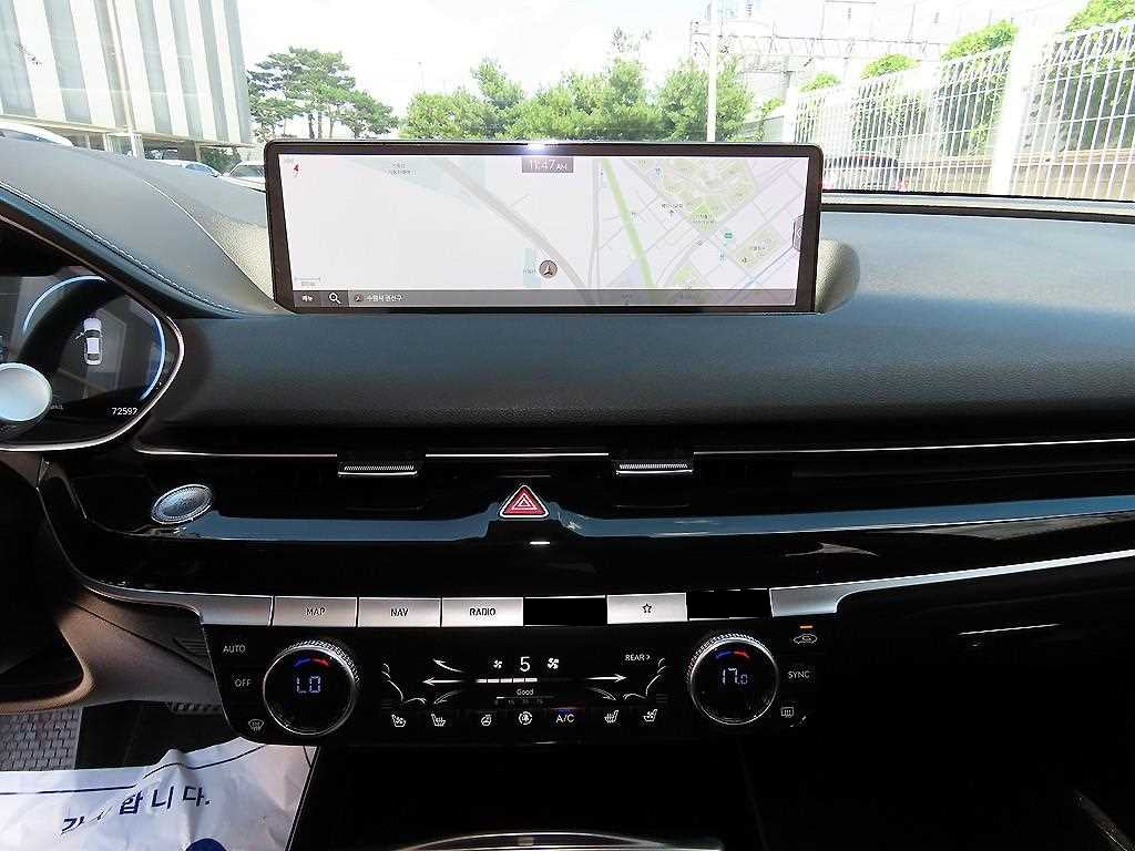 Genesis G80 — photo 14