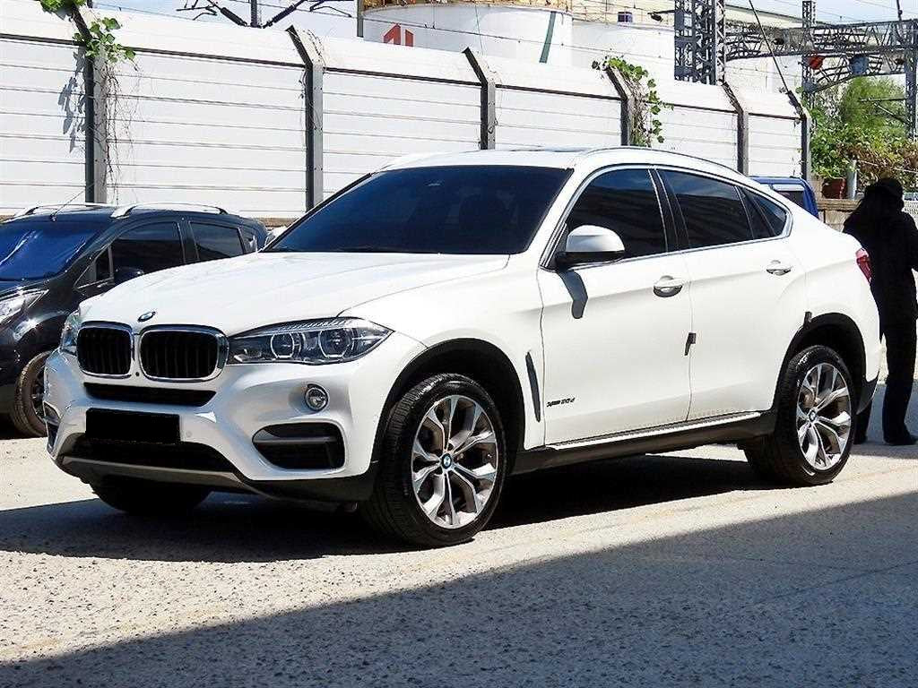 BMW X6 — photo 02