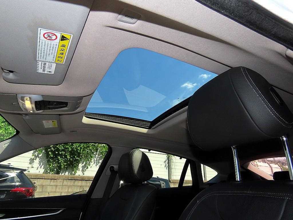 BMW X6 — photo 16