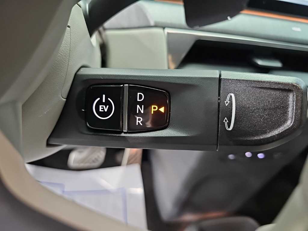 Kia EV9 — photo 08