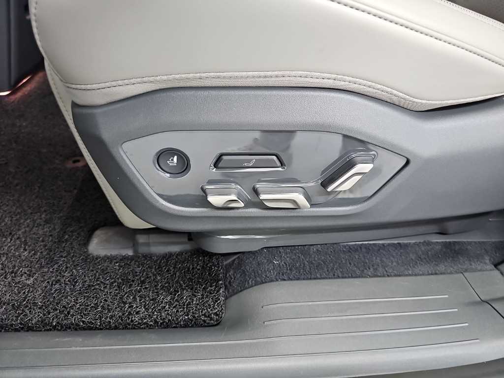 Kia EV9 — photo 13