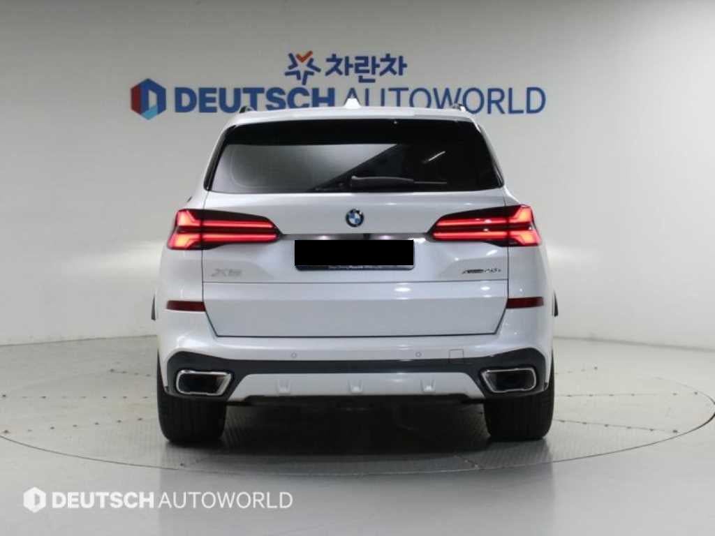 BMW X5 — photo 04