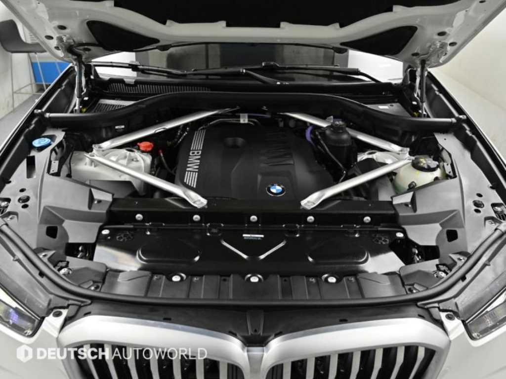 BMW X5 — photo 06