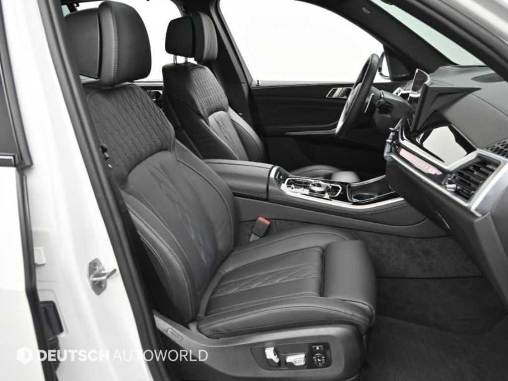 BMW X5 — photo 10