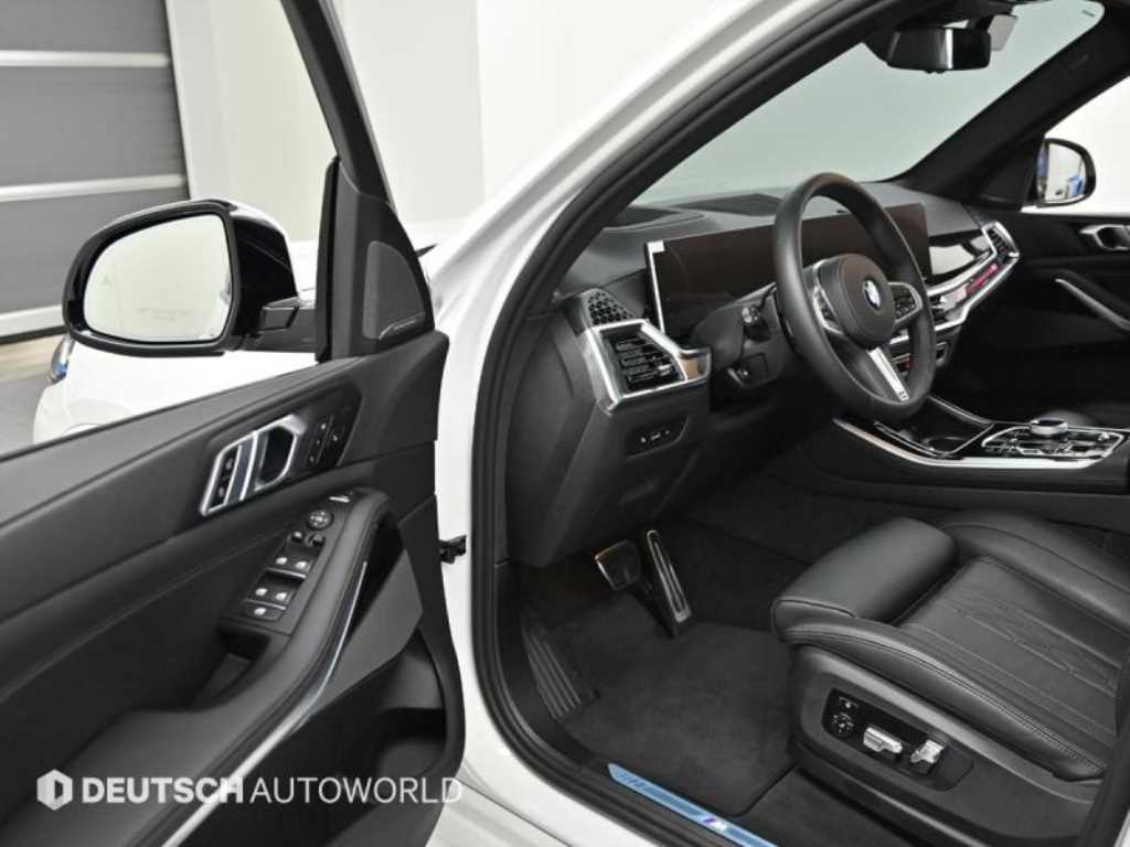 BMW X5 — photo 11
