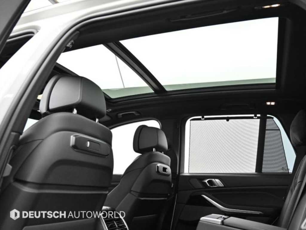 BMW X5 — photo 18