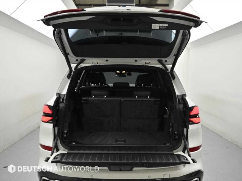 BMW X5 — photo 19