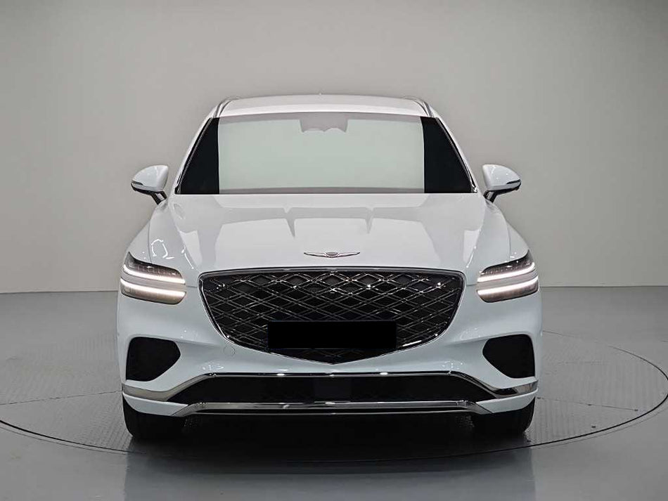 Genesis GV70 — photo 02